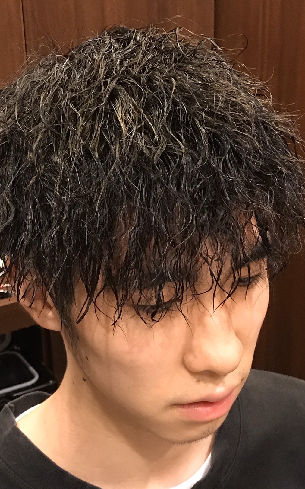 在宅中髪型をイメチェンして ガッツリパーマしよう ブログ Hiro Ginza 上野店 高級理容室 床屋 ヒロ銀座ヘアーサロン