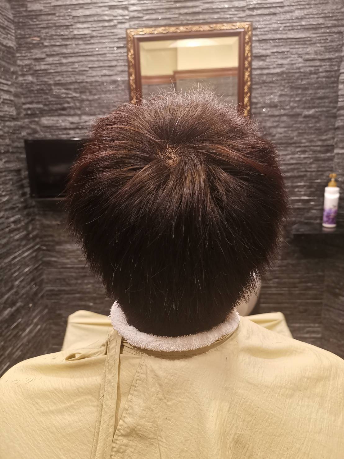 直毛さん必見 アイロンパーマ で新しい自分と出会ってみませんか ブログ 渋谷原宿店 高級理容室 床屋 ヘアサロン Premium Barber プレミアムバーバー