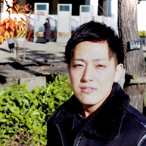 三代 洸　