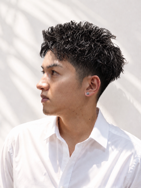 夏はメンズパーマで爽やかに