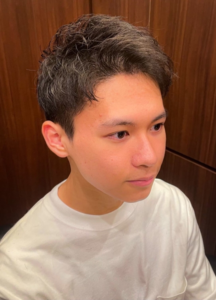 典型的夏日涼感男士短髮