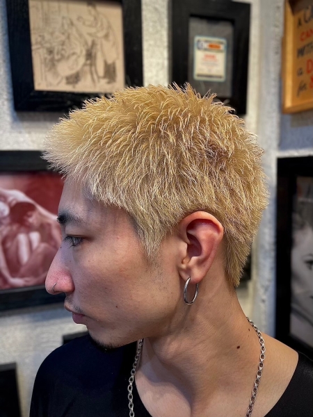 極短漂白刺蝟頭