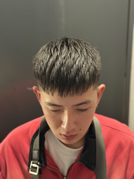 男らしさと洒落感を両立！クロップ×スキンフェード