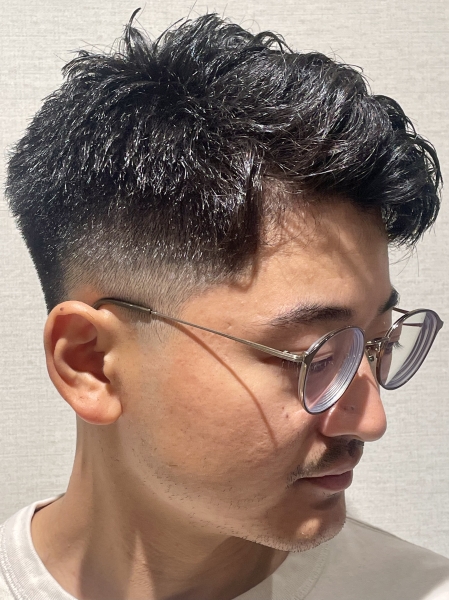 フェードでカチッとカッコよく