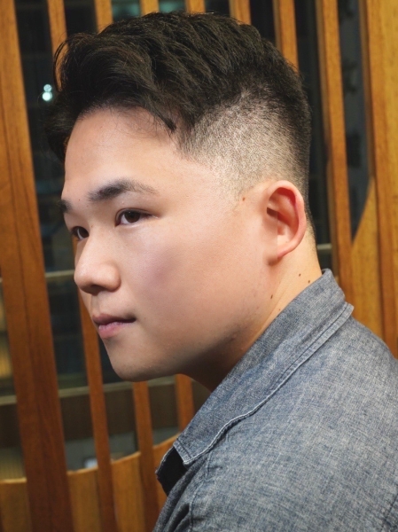 仕事も遊びもキマる！大人男子のビジカジフェード