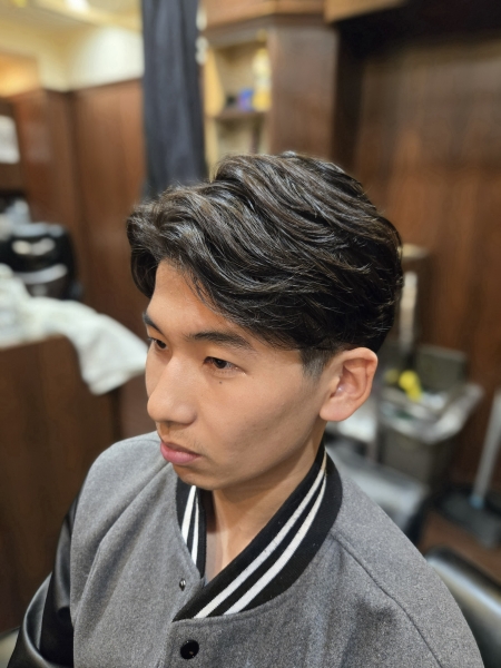 フェザーパーマスタイル