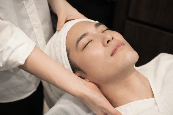 首肩のコリには！ネックリンパ💆