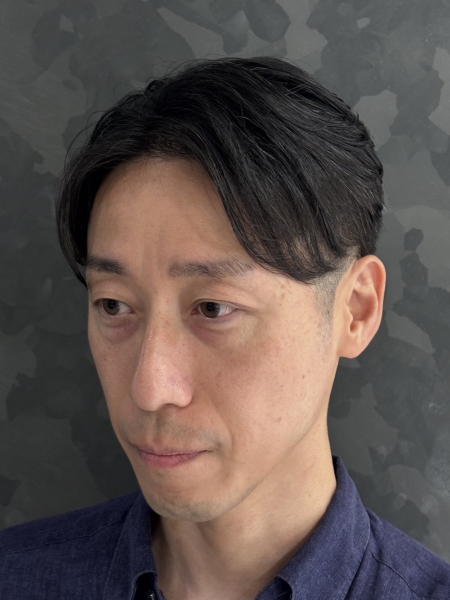 癖毛も味方に！センターパート
