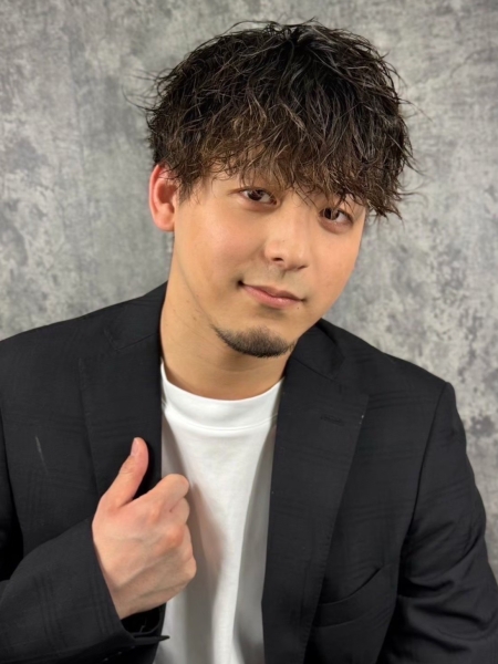 ツイストスパイラルでみせる動きと立体感！