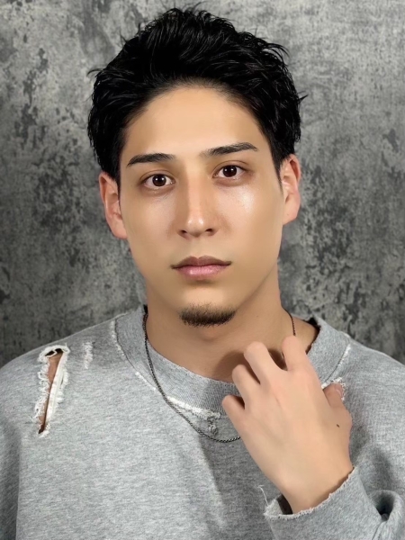 爽やか＆男前！アップバングショートで印象アップ