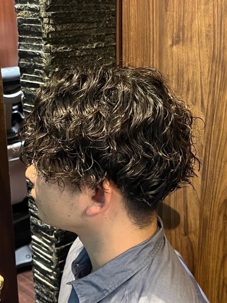 清潔感と男らしさを両立！スパイラルパーマの魅力