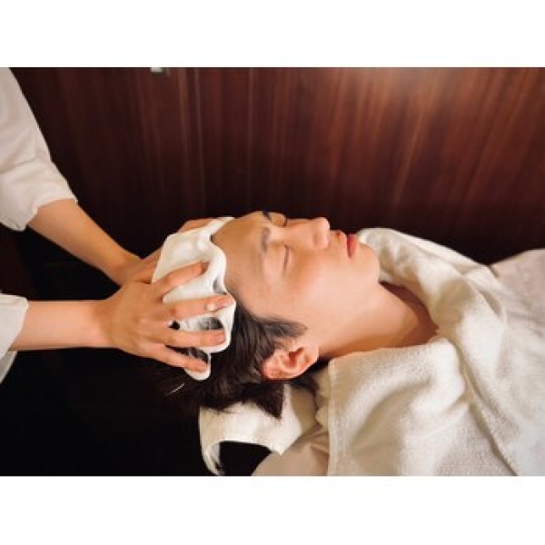 頭皮が生まれ変わるような爽快感「炭酸ヘッドスパ」