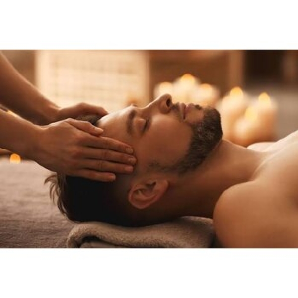 頭皮と髪を芯から癒す「ホットオイルヘッドスパ」