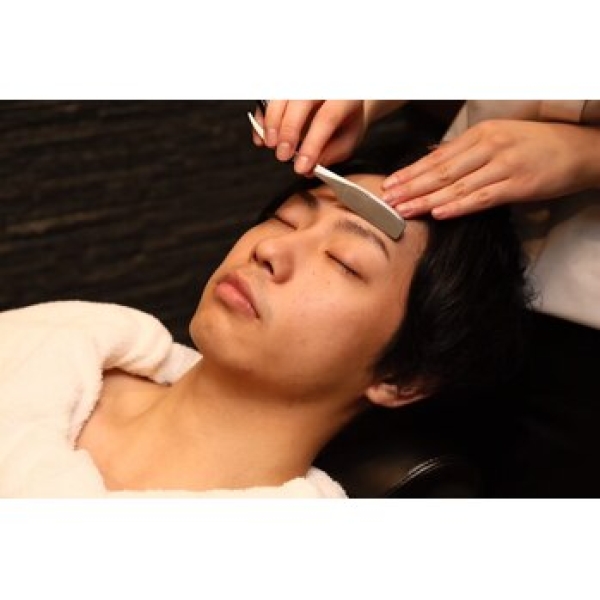 男性こそお顔剃りで清潔感アップ