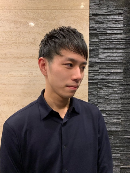 ツーブロックショートスタイル
