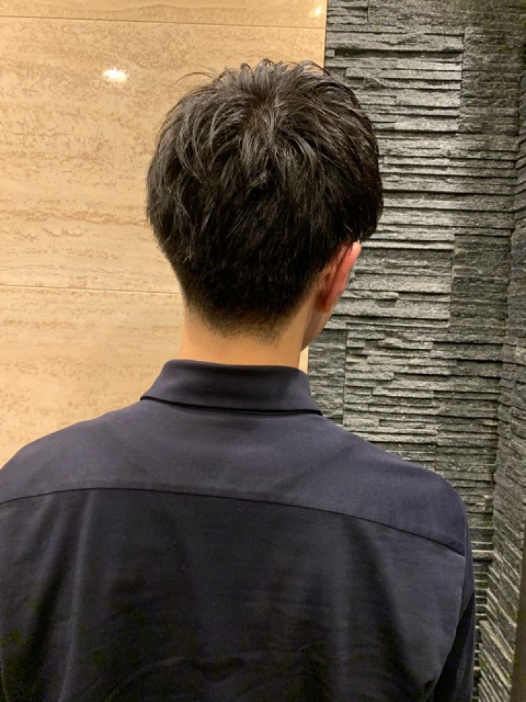 ツーブロックショートスタイル｜ヘアカタログ｜高級理容室・床屋・ヘアサロン｜PREMIUM BARBER（プレミアムバーバー）