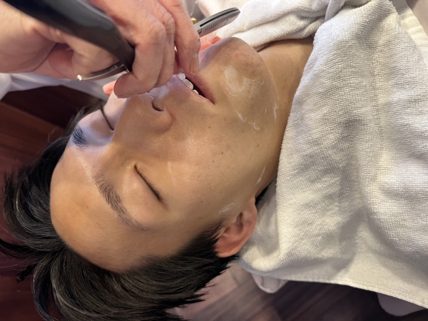 12月は理容室で大人グルーミングを