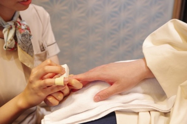 指先で差がつく男のネイルケア体験術