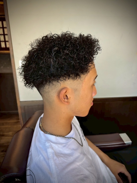 スキンフェード×強めツイストスパイラル