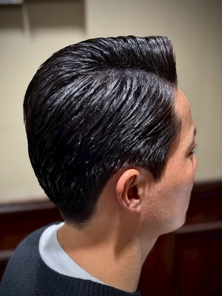 大人の色気を引き出す1月定番メンズカット