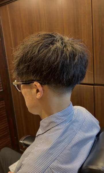 テーパーフェード×ソフトツイストで程よい色気をプラス