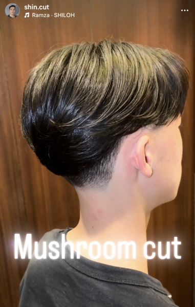 柔らかい印象のナチュラルマッシュスタイル