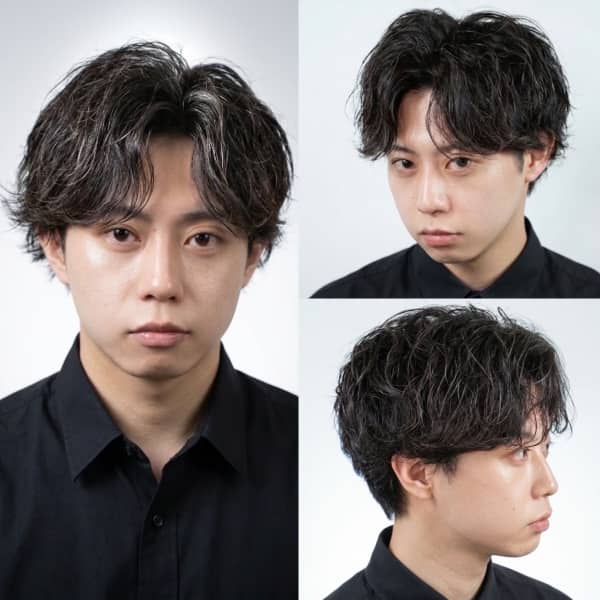 こなれ感を演出するセンターパートシャドーパーマ