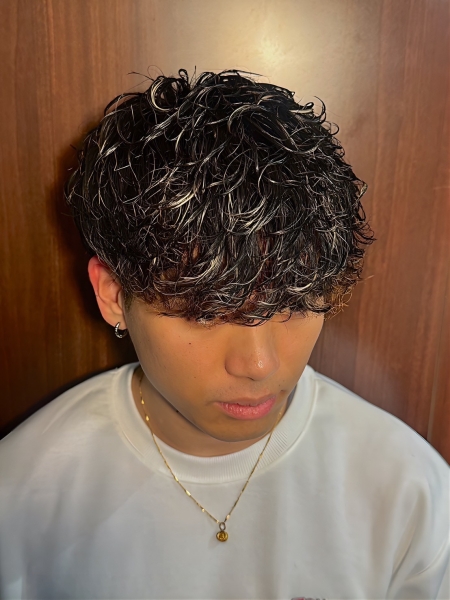 男らしさを引き出すスペインカール