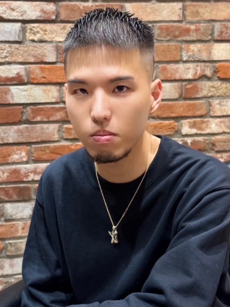 無骨さが際立つハイフェードクロップ