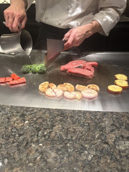 両親の誕生日祝いで鉄板焼きへ