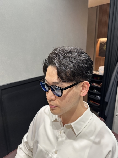 フェザーパーマまだまだ流行ってます！