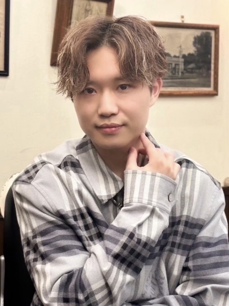 センターパートニュアンスパーマ