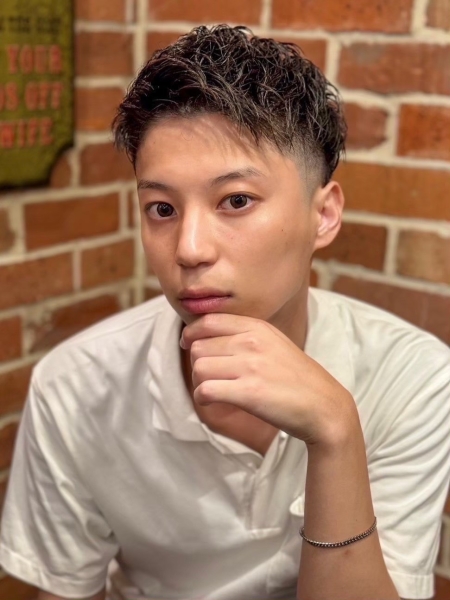 清潔感×男らしさ！ツーブロックアップバングの魅力