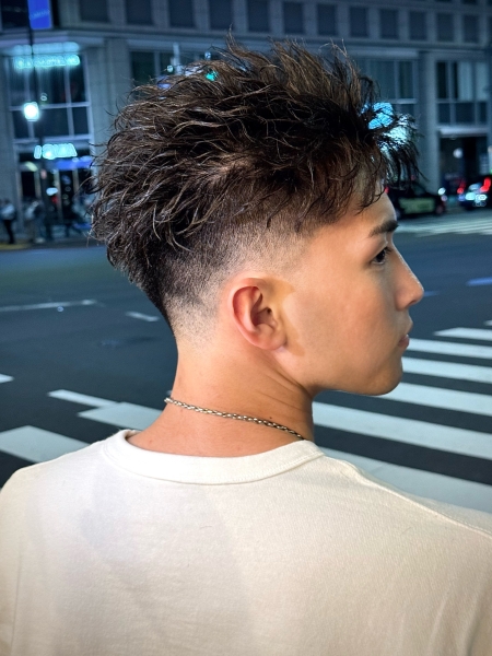 ツイストリバースショートで男らしい動きをプラス