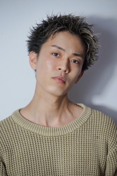 清潔感×男らしさ。スパイキーショートで印象アップ！