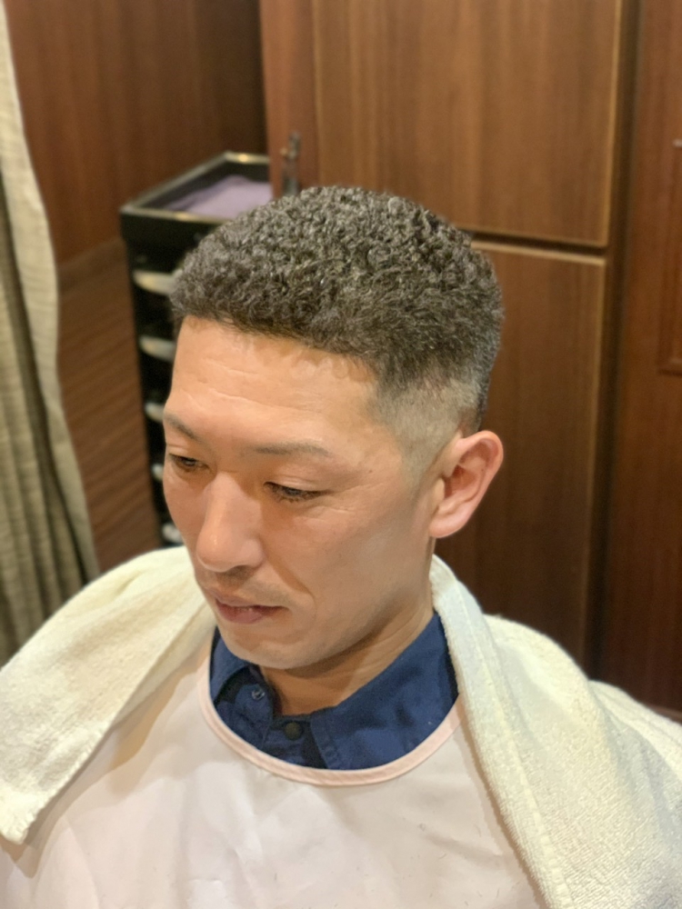 大人のパンチパーマ 池袋 ヘアカタログ 高級理容室 床屋 ヒロ銀座ヘアーサロン