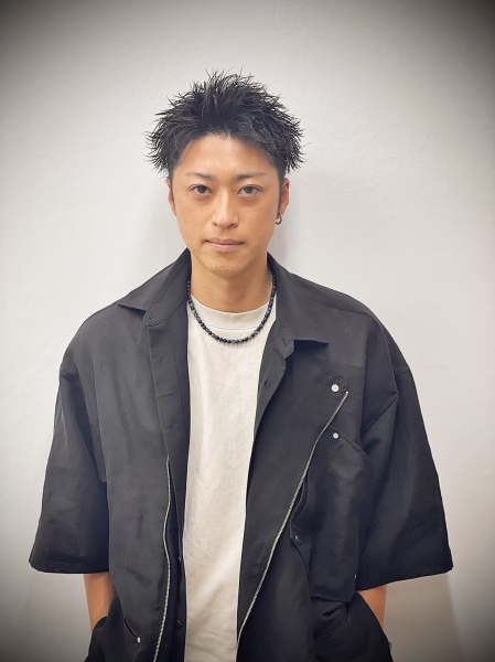 攻めすぎない大人スパイキーショート。清潔感×男らしさ