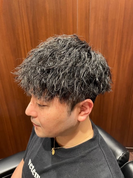 シャープな束感