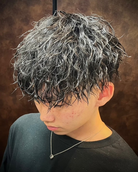 無骨さプラス色気