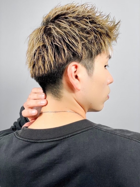 一気に垢抜けるハイトーンショート