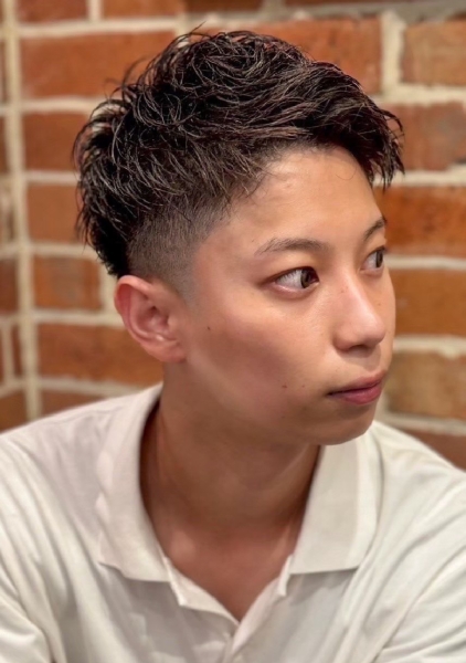 男らしさ全開ツーブロアップバング