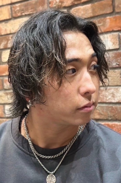 ラフに決まる大人サーフカール