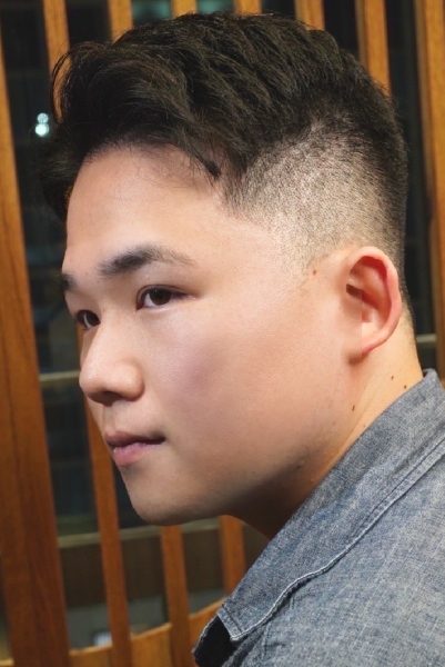 清潔感際立つフェードスタイル