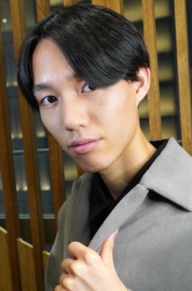 大人の余裕を演出するセンターパート