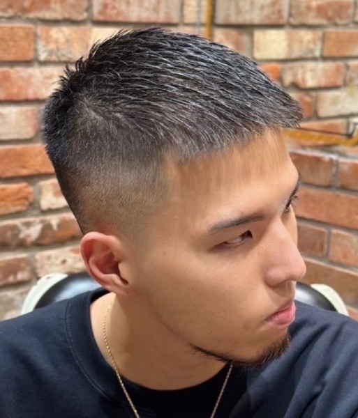 鋭さを引き出すスキンフェードクロップ