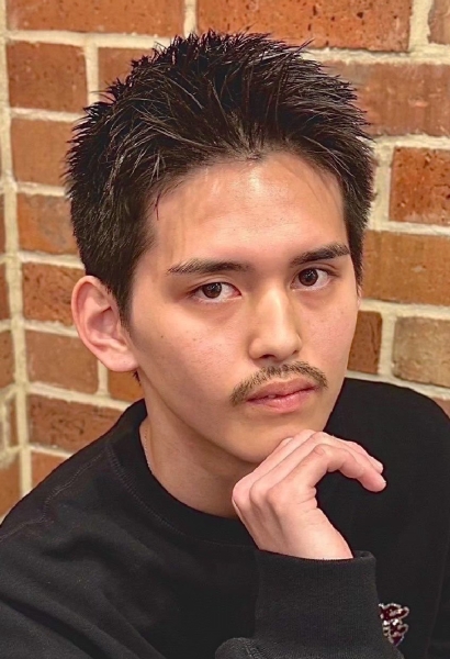 軽さと動きで魅せるアップバング