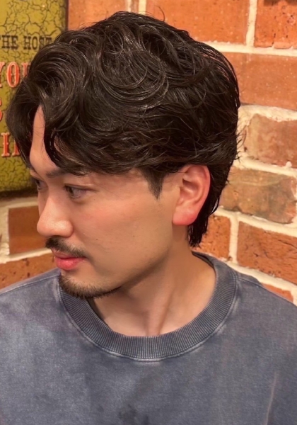 フェザーパーマで大人の余裕を