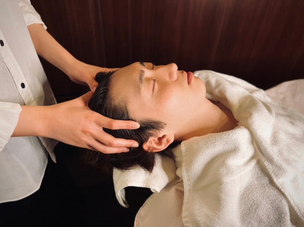 乾燥対策にぴったり。ロアオイルヘッドスパで潤う頭皮ケア