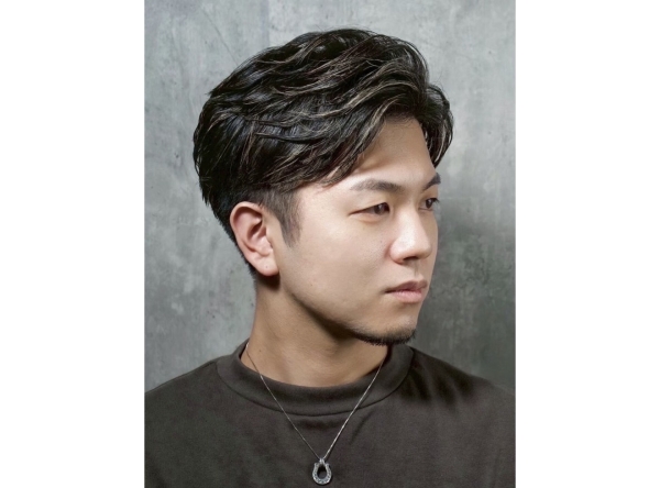 立体感際立つ大人ショート