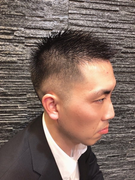 フェードソフトモヒカン ヘアカタログ 高級理容室 床屋 ヒロ銀座ヘアーサロン フェードソフトモヒカン ヘアカタログ 高級理容室 床屋 ヒロ銀座ヘアーサロン